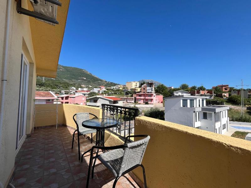 Cejovic Apartments & Pool - image 15