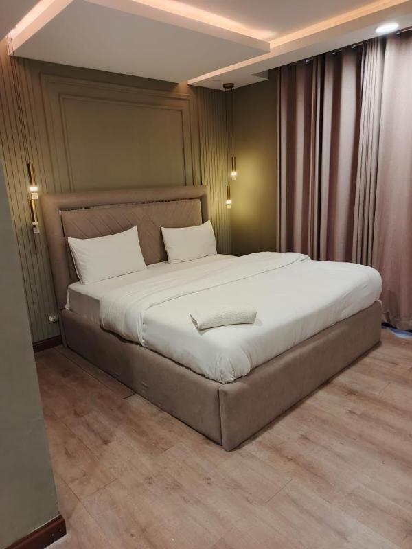 Luxury and Spacious Apartment - image 7