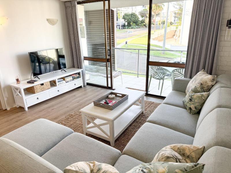 Merrima Court Unit 14 Kings Beach QLD - image 9