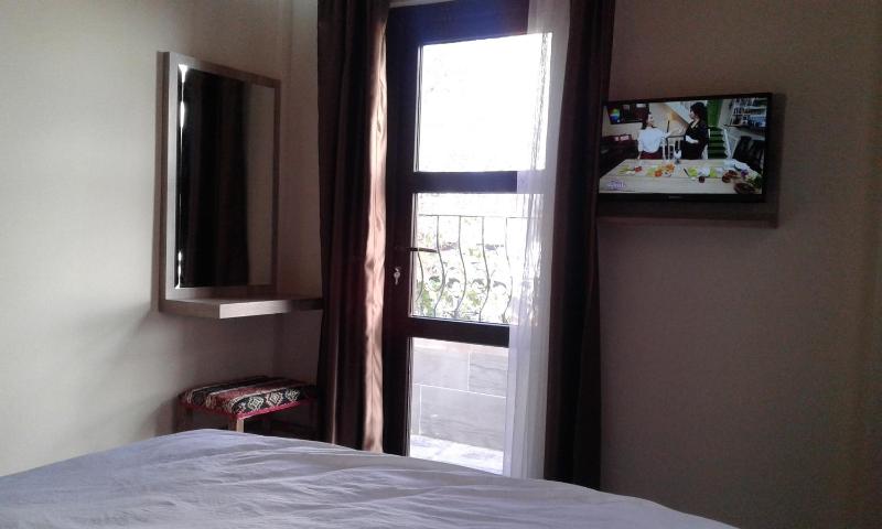 Double Room with Balcony image 3