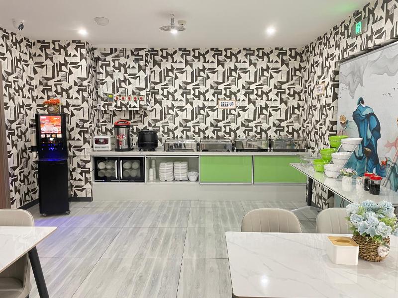 四月天酒店 成都九眼桥牛市口地铁站店 - image 7