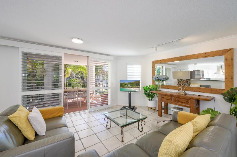 Delightful apartment close to the beach Sunshine Beach - image 14