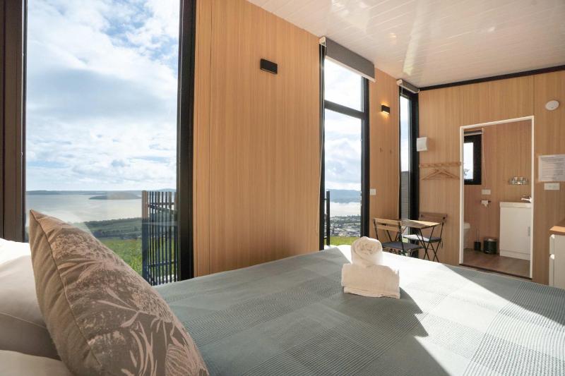 Aorangi Peak Cabins by Tiny Away - image 2