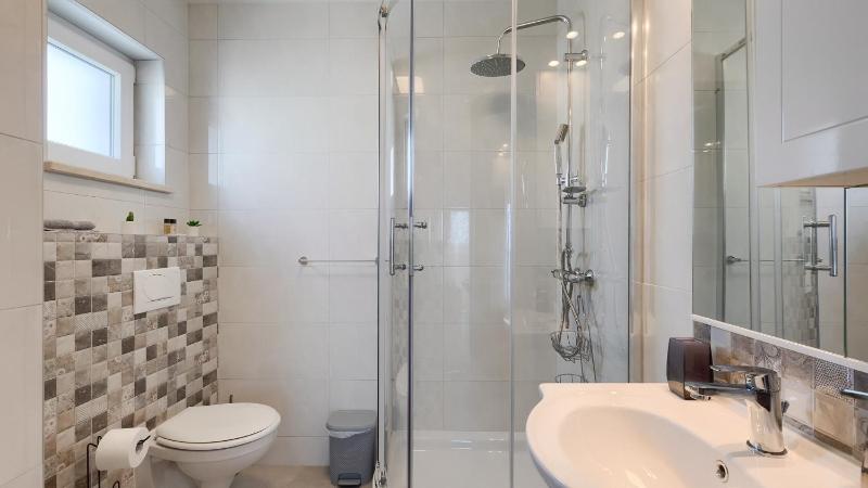 Villa La Perla by Villas Guide - image 34