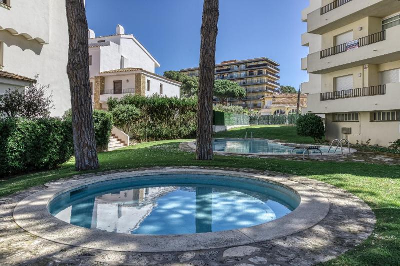 Amarres con Piscina - image 14