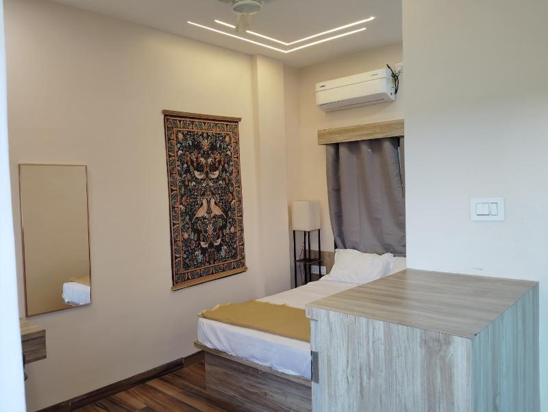 VERULAI RETREAT HOMESTAY  I  NEAR ELLORA CAVES AND GRISHNESHWAR TEMPLE I CLEAN AND PEACEFUL STAY - image 14