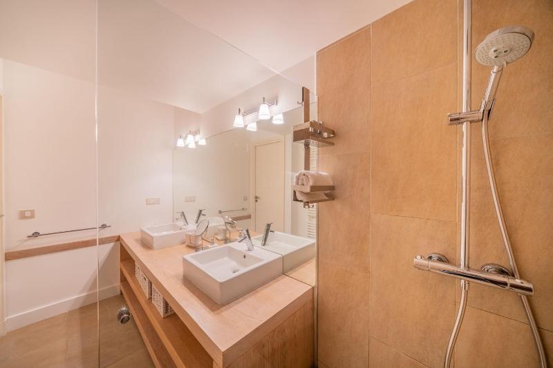 Charming A C House 2BR 4P - Saint-Tropez - image 6