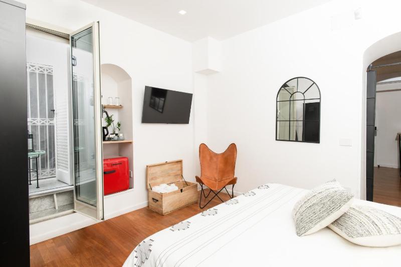 MareLuna Rooms - image 16