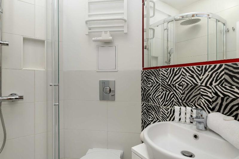 Nowoczesny Apartament przy Klifie Redłowskim w Gdyni by Noclegi Renters - image 8