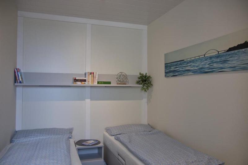Inselblume 76 - Ferienwohnung mit Meerblick in Burgtiefe - image 9