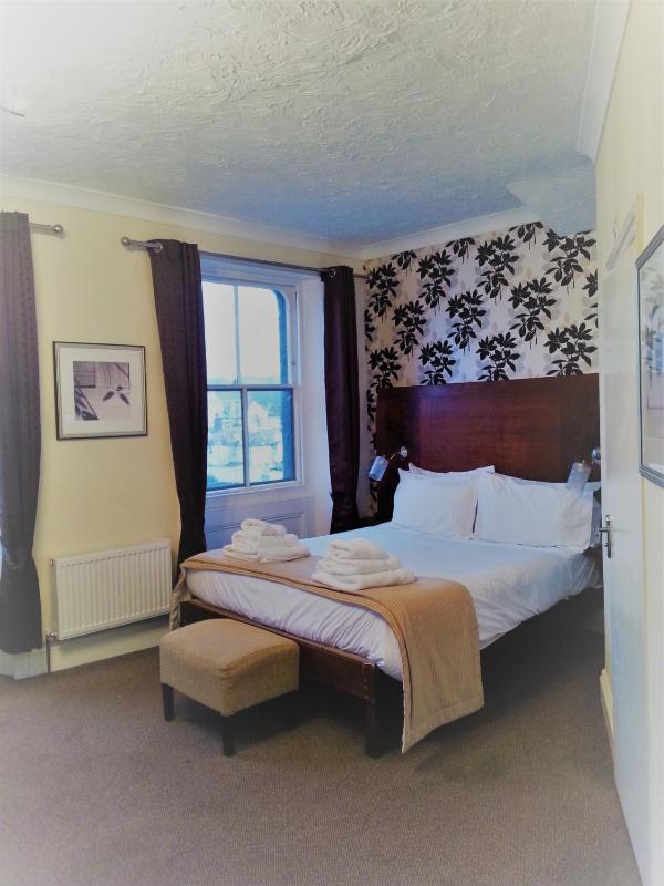 Deluxe King Room image 4