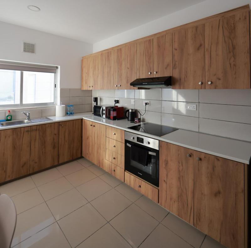 TelMar Central Modern Retreat - image 15