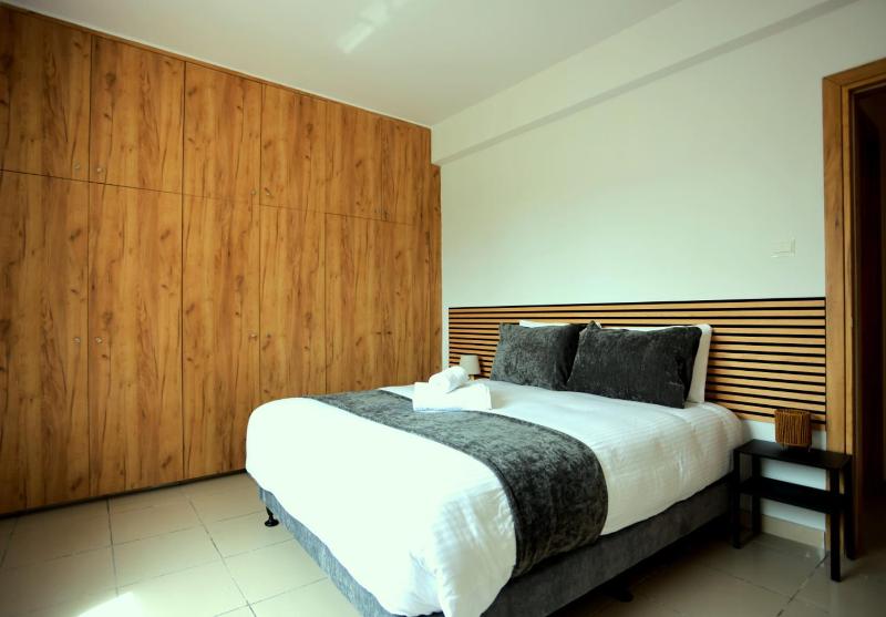 TelMar Central Modern Retreat - image 4