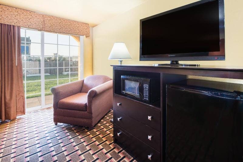 King Room - Non-Smoking image 3