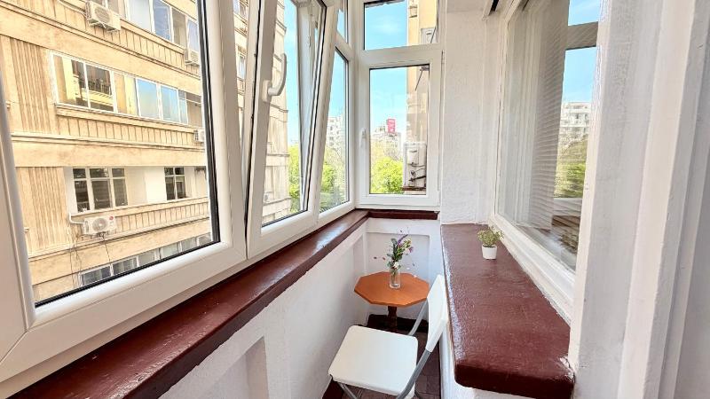 Timeless Stay - Stylish 2BR near Unirii & Cathedral - image 6