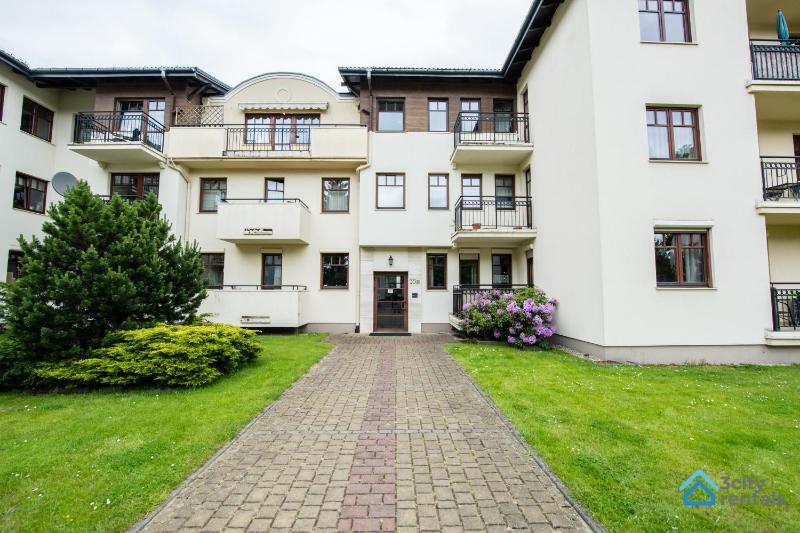 Jasne i Eleganckie Studio 3city w Sopocie by Noclegi Renters - image 1
