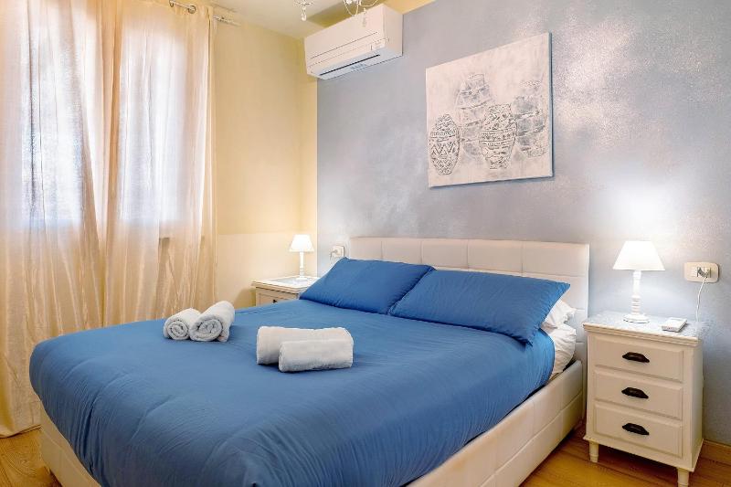 Bardolino Golden Hill - image 5