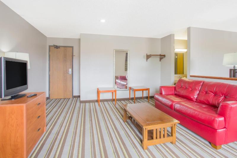 Studio Suite with Two Queen Beds - Non-Smoking image 3