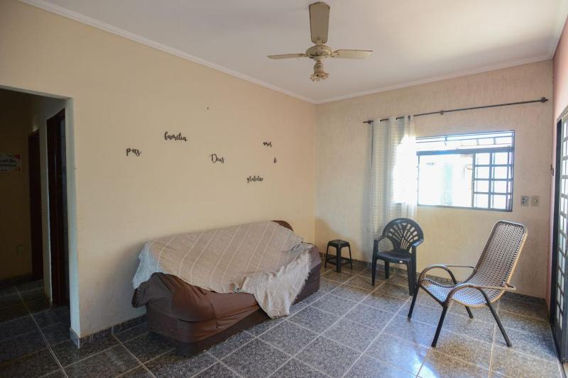 Casa com Churrasqueira e WiFi em Parque Ribeirao - image 26