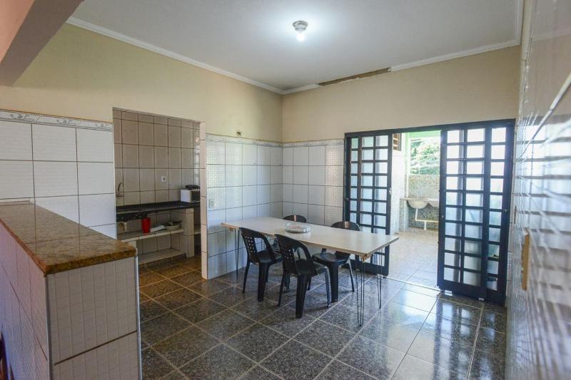 Casa com Churrasqueira e WiFi em Parque Ribeirao - image 15
