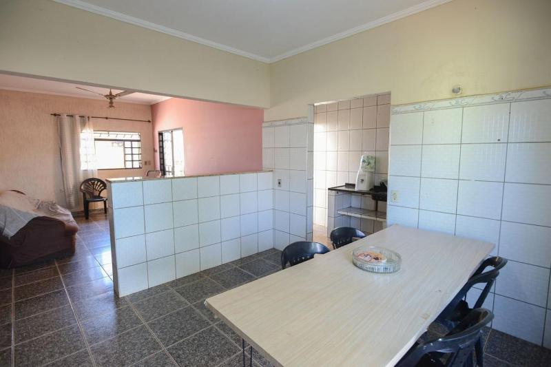 Casa com Churrasqueira e WiFi em Parque Ribeirao - image 17