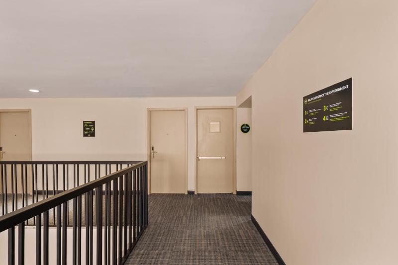 B&B HOTEL Jacksonville Airport - Newly Renovated! - image 30