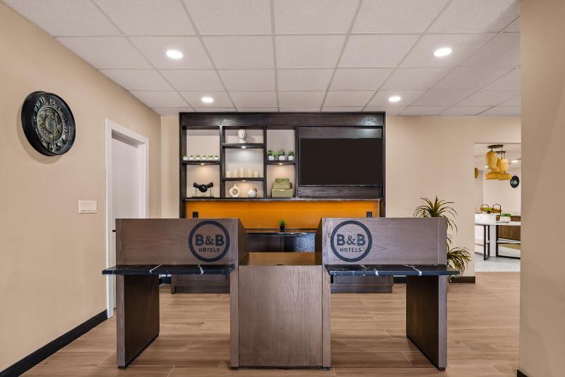 B&B HOTEL Jacksonville Airport - Newly Renovated! - image 20