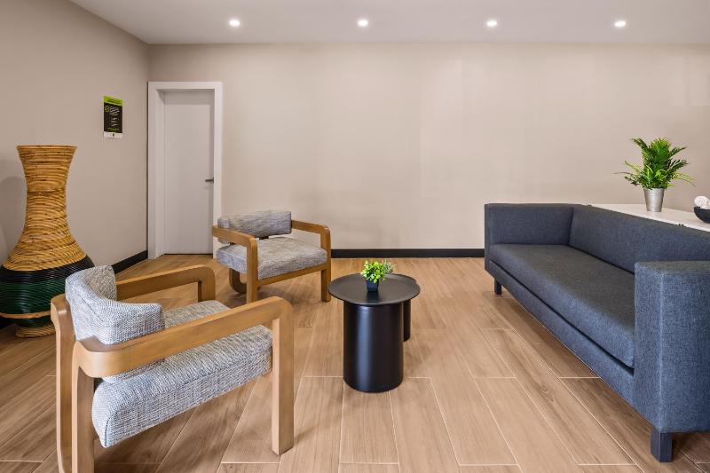 B&B HOTEL Jacksonville Airport - Newly Renovated! - image 16