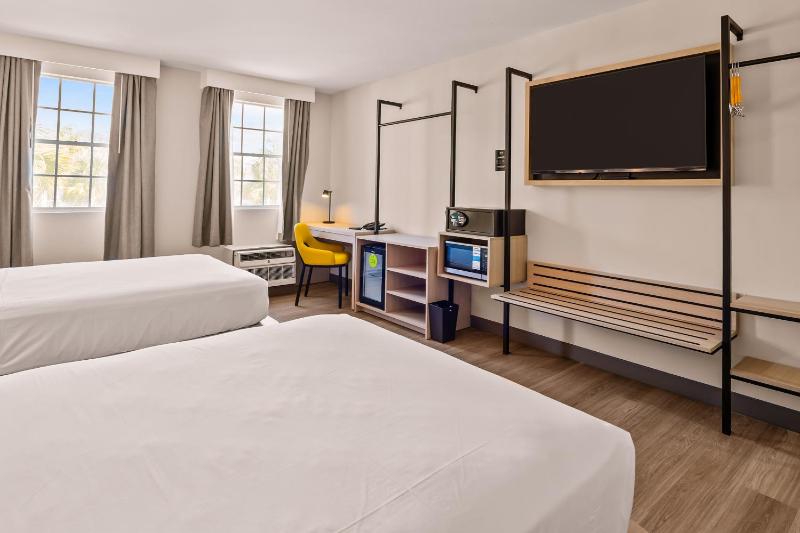 B&B HOTEL Jacksonville Airport - Newly Renovated! - image 32