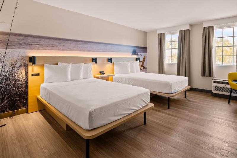 B&B HOTEL Jacksonville Airport - Newly Renovated! - image 10
