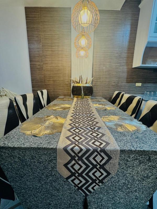 3BR Near airport Condo with Work stations - image 17