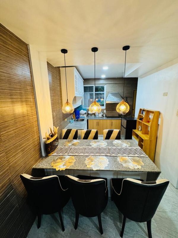 3BR Near airport Condo with Work stations - image 20