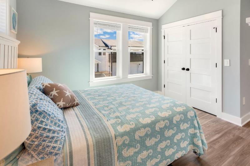 BCW33A - OBX Beach Retreat - image 3