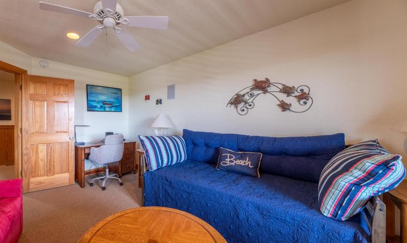 Sea Shellter - S Nags Head South Creek Acres 150 Ft to Beach Elevator Pool Hot Tub Pool Table - image 26
