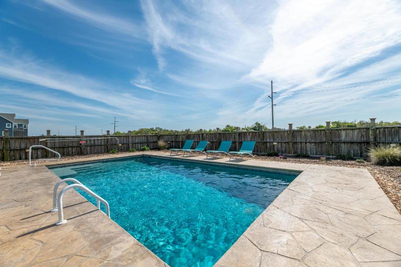 Sea Shellter - S Nags Head South Creek Acres 150 Ft to Beach Elevator Pool Hot Tub Pool Table - image 18