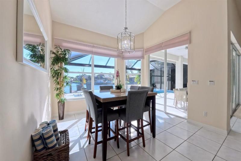 VRCC Villa Alba - waterfront villa with boat dock - image 7
