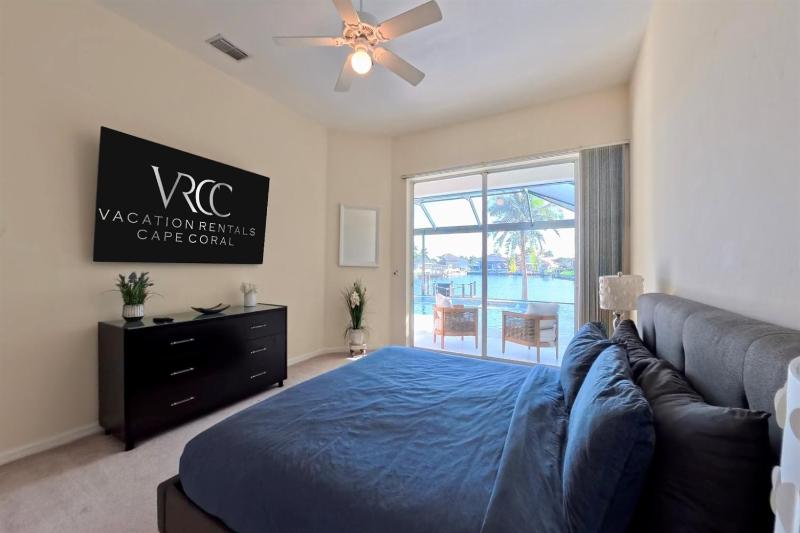 VRCC Villa Alba - waterfront villa with boat dock - image 35