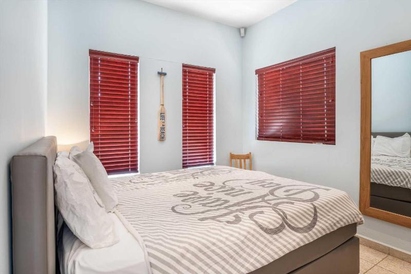 OJ88 - Private Villa with pool - 5 min from Palm Beach - 4BR house - image 15
