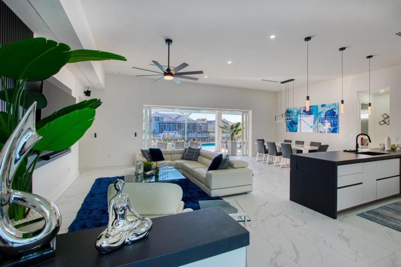 VRCC Villa Alany-Luxe Escape-Sept lastminute deal - image 3