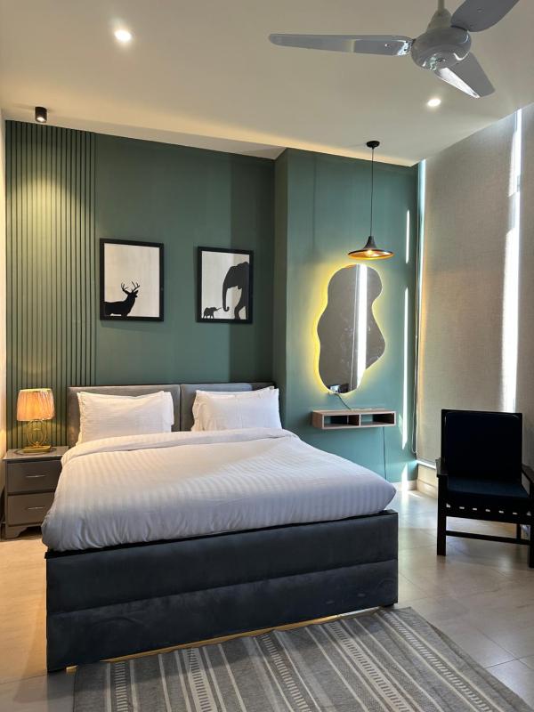 Skypark One Gulberg Greens Luxury 2 Bedroom Family Apartment - image 6