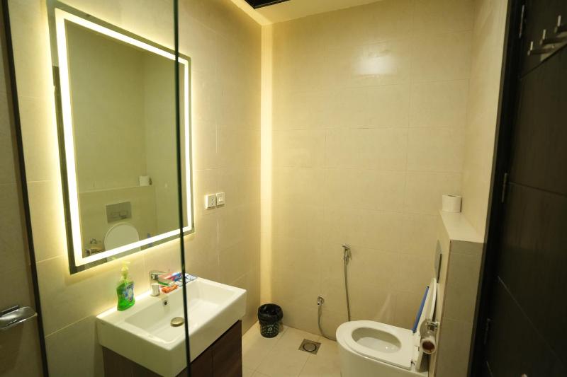 Skypark One Gulberg Greens Luxury 2 Bedroom Family Apartment - image 9