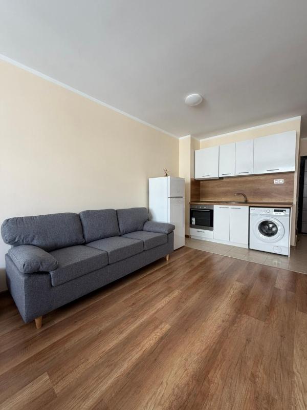 Grey Luxury Studio 2 - image 1