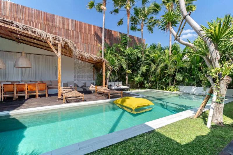 Elegant 4BR Pool Villa Families & Groups - image 36