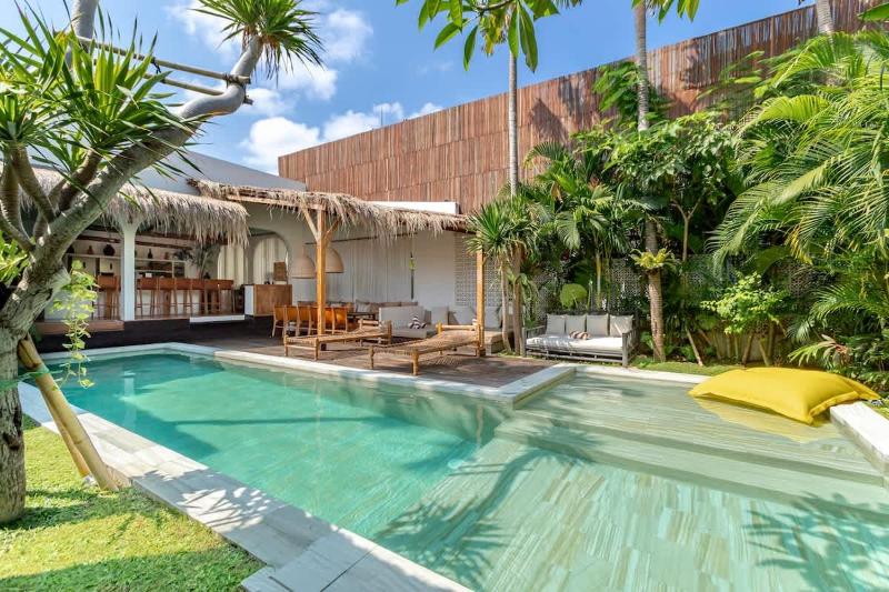 Elegant 4BR Pool Villa Families & Groups - image 26