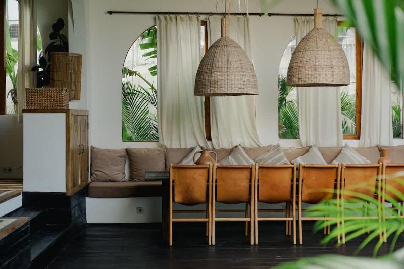 Elegant 4BR Pool Villa Families & Groups - image 2
