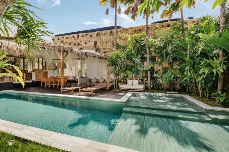 Elegant 4BR Pool Villa Families & Groups - image 16