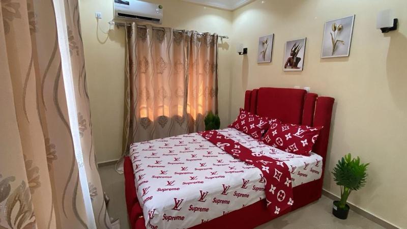 Oriline Business 104 - Grand Appartement de Luxe avec Clim WiFi Gardien pour 4 Personnes Max - Poto Poto - Sainte Anne - image 10