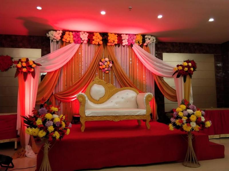 Hotel Banana Tree & Banquets 5 Min From Anand Vihar Bus Terminal and Vaishali Metro Station - image 12