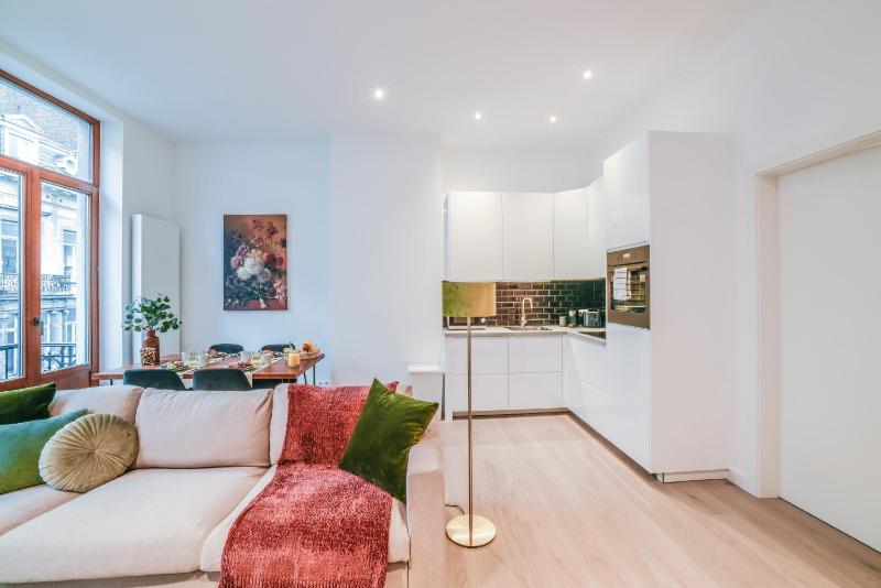 Catherine Residence by Sweett - image 13
