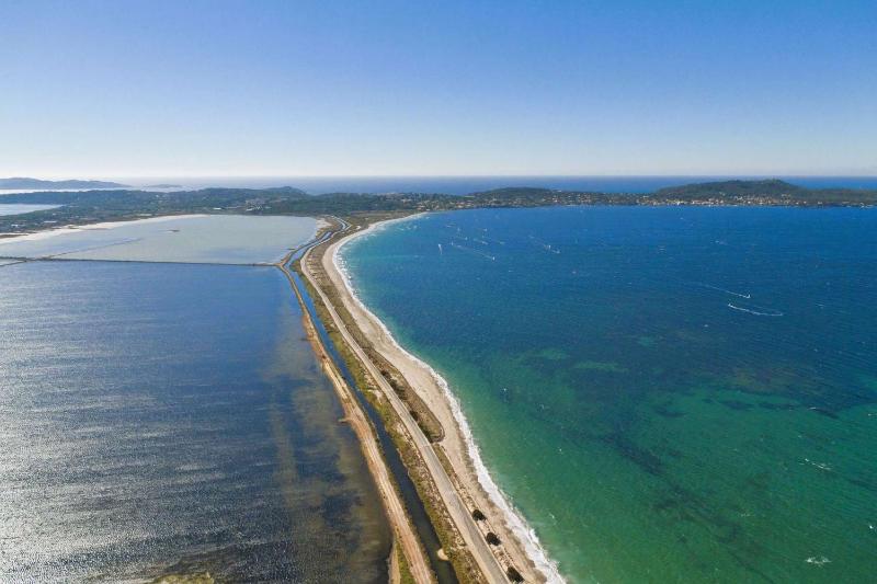 Villa EVASION climatisée pour 8 personnes proche plage - Les Pesquiers - image 13